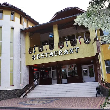 Golden Palace 3* Dubove