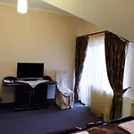 Golden Palace 3* Dubove