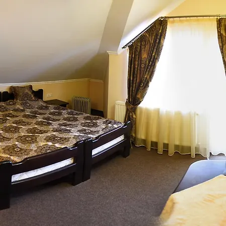 Golden Palace 3*
