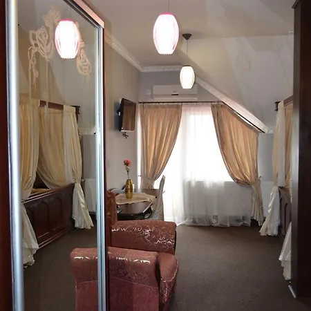 Golden Palace Hotel